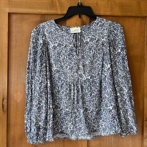 Universal Thread Blue Floral Peasant Blouse